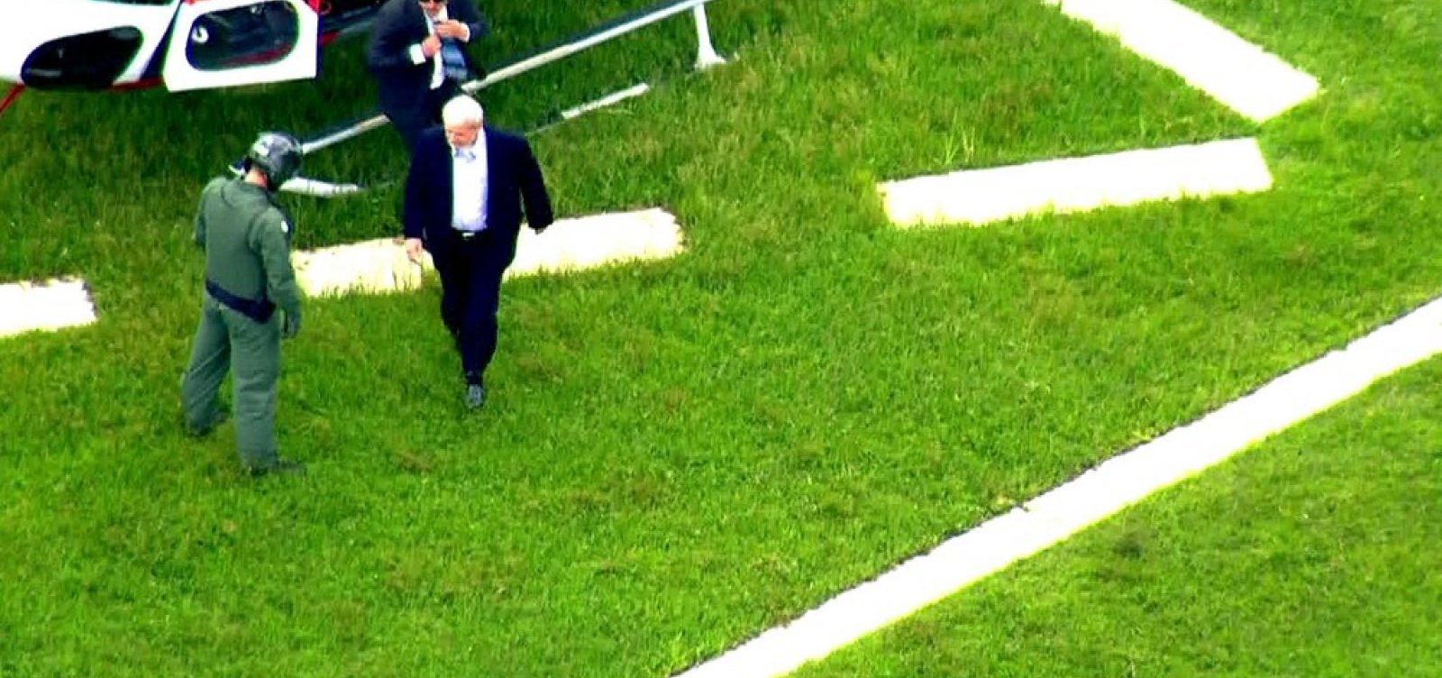 Lula chega a São Bernardo para acompanhar velório do neto Arthur; veja vídeo