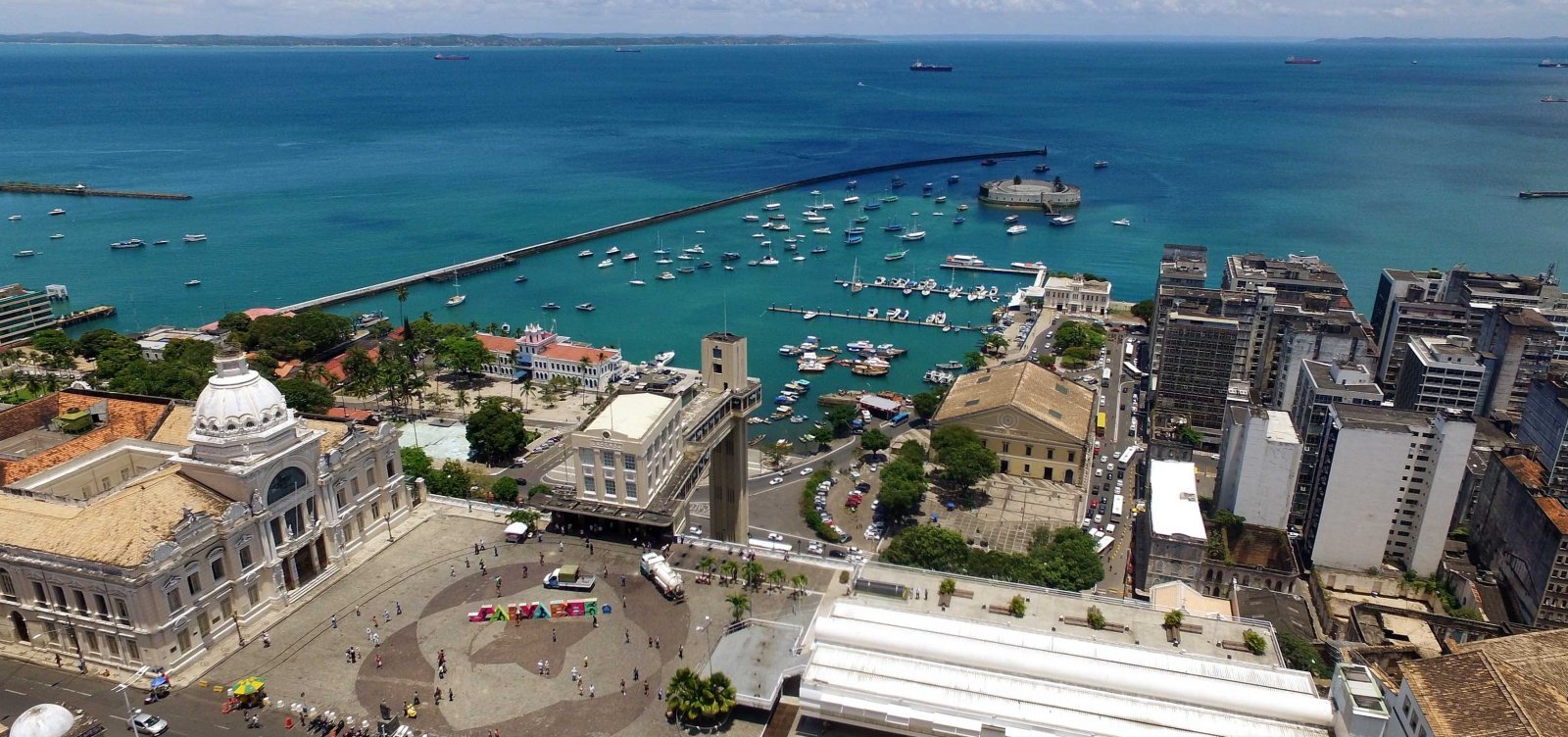 Maré baixa interrompe por 2h00 a travessia de lanchas entre Salvador e Mar Grande 