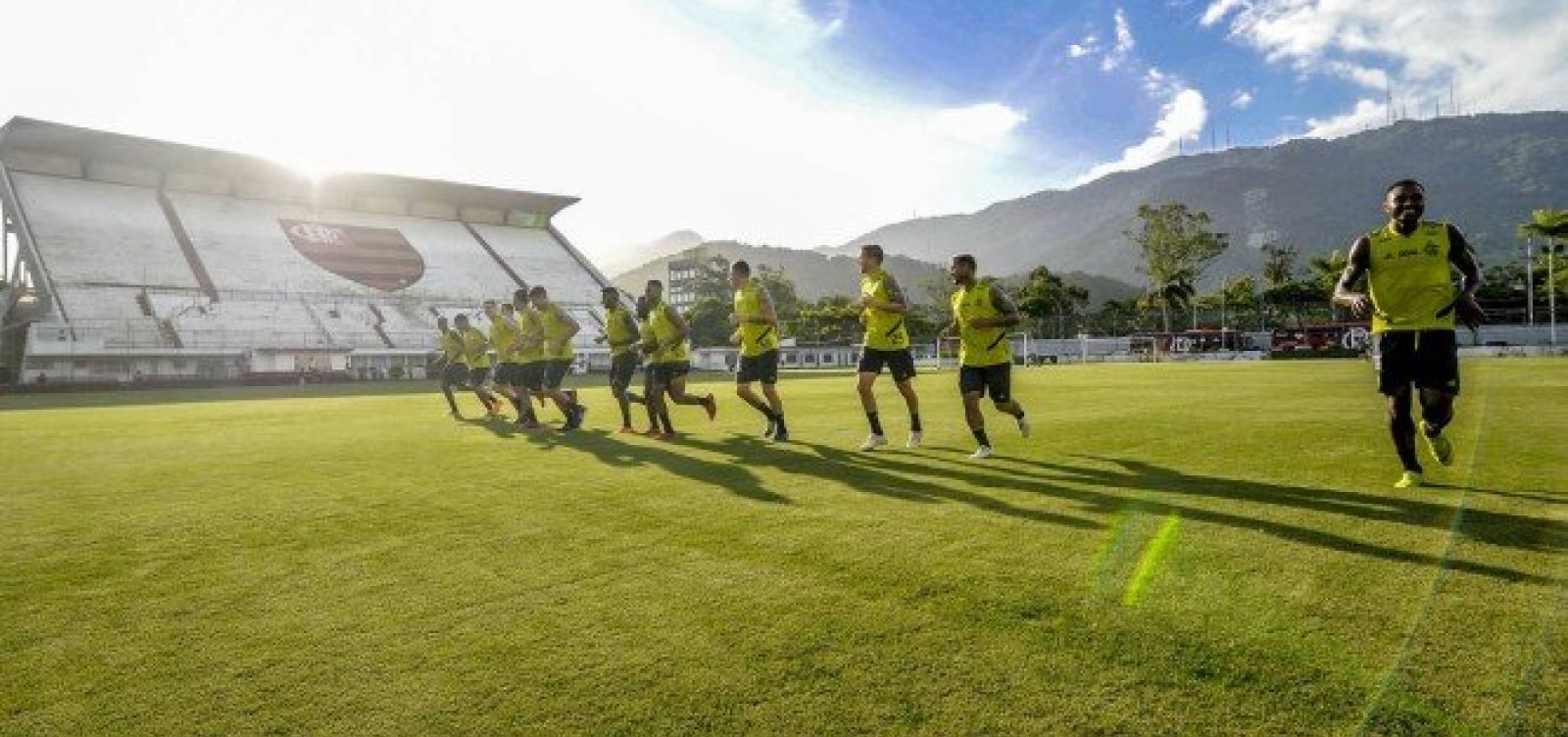 Flamengo aguarda decisão judicial sobre o CT e mantém rotina de treinos na Gávea