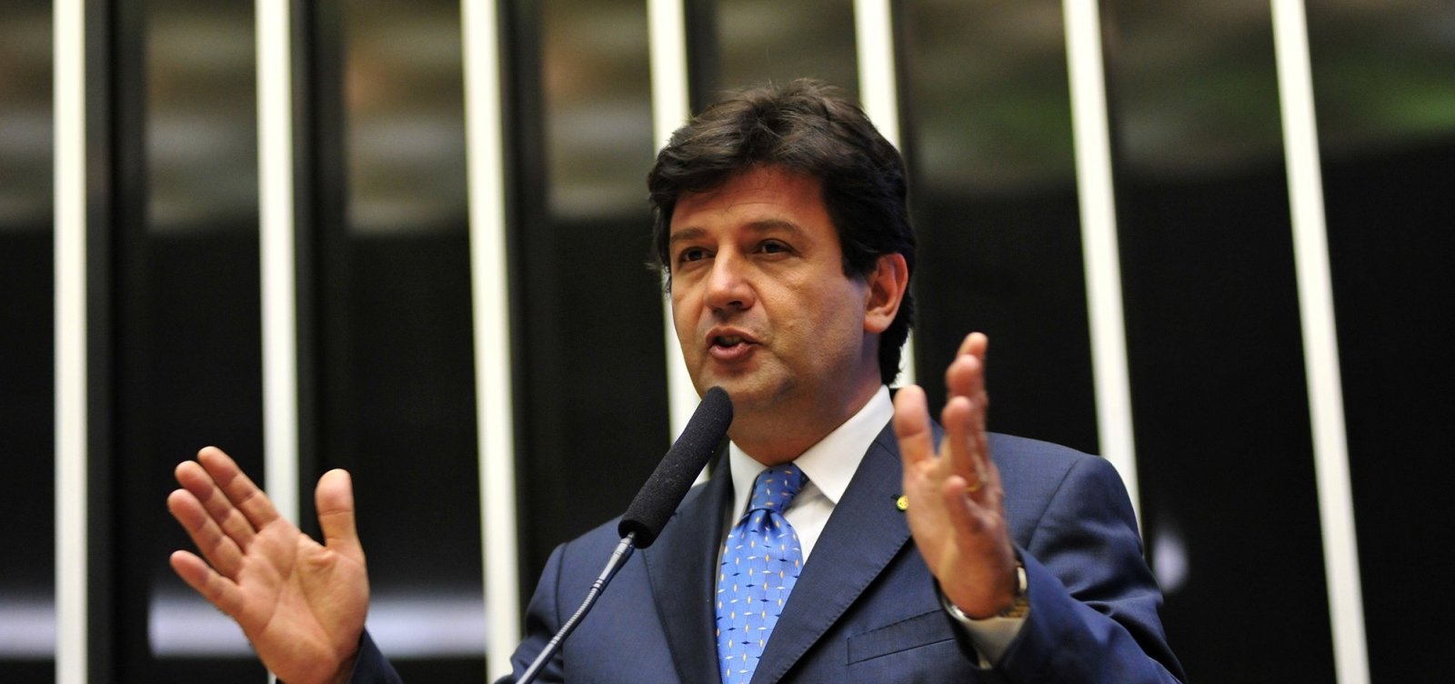Programa substituto do Mais Médicos vai atender 'Brasil profundo', diz ministro