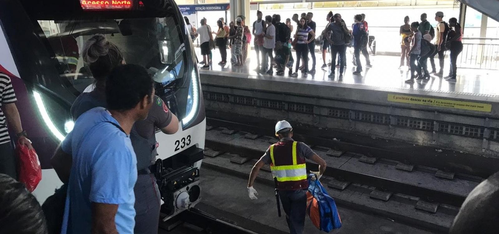 Linha 2 do metrô de Salvador volta a operar após acidente com passageiro