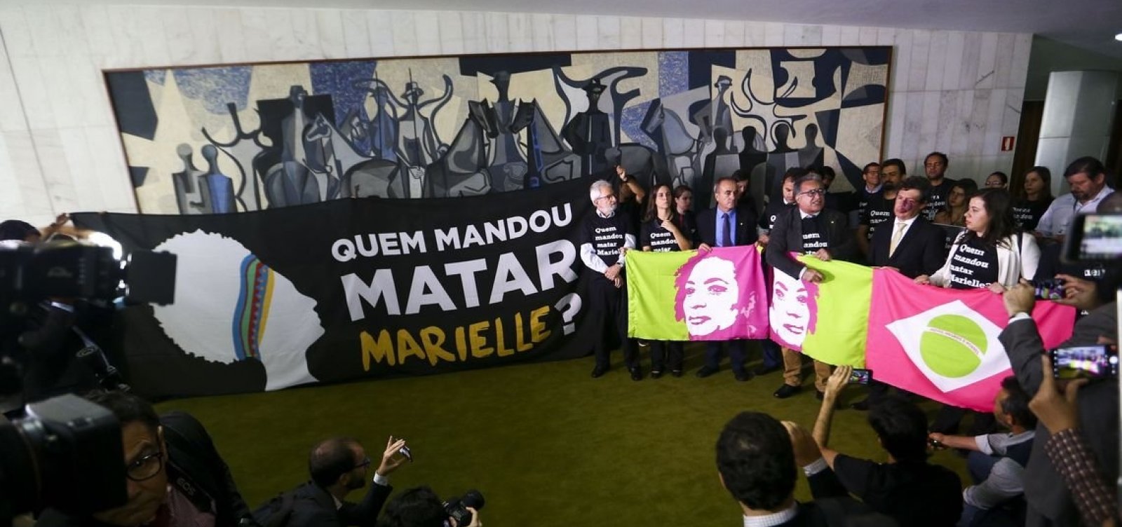 Bancada do PSOL na Câmara faz ato em um ano da morte de Marielle