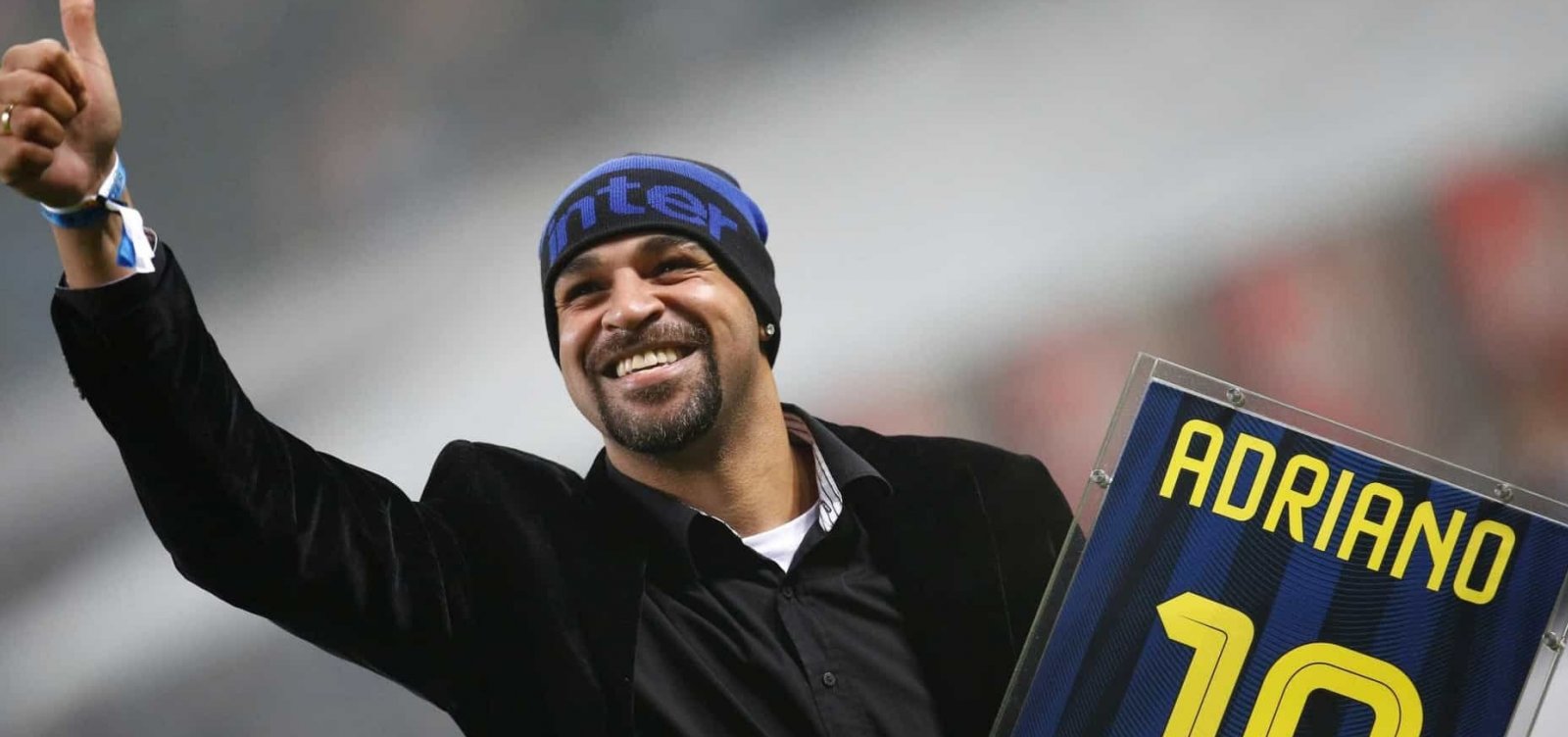 Adriano Imperador assina contrato para filmes sobre sua vida