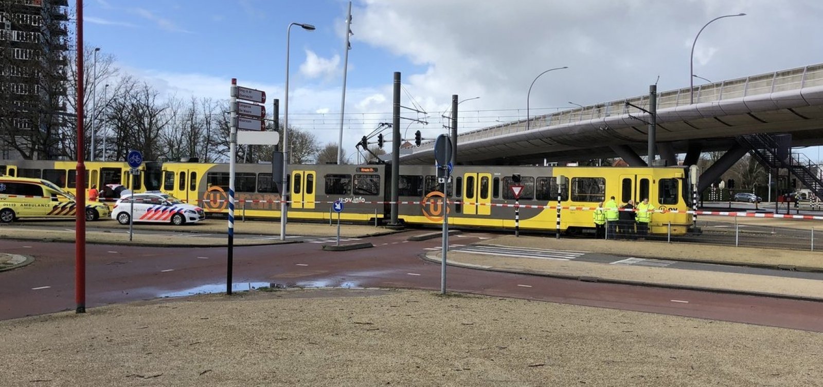 Homem abre fogo contra passageiros em bonde na Holanda