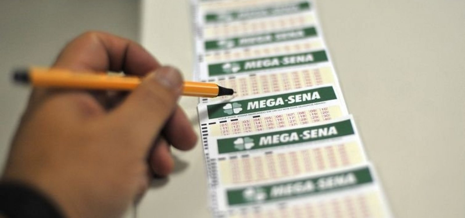 Mega-Sena sorteia amanhã prêmio de R$ 33 milhões
