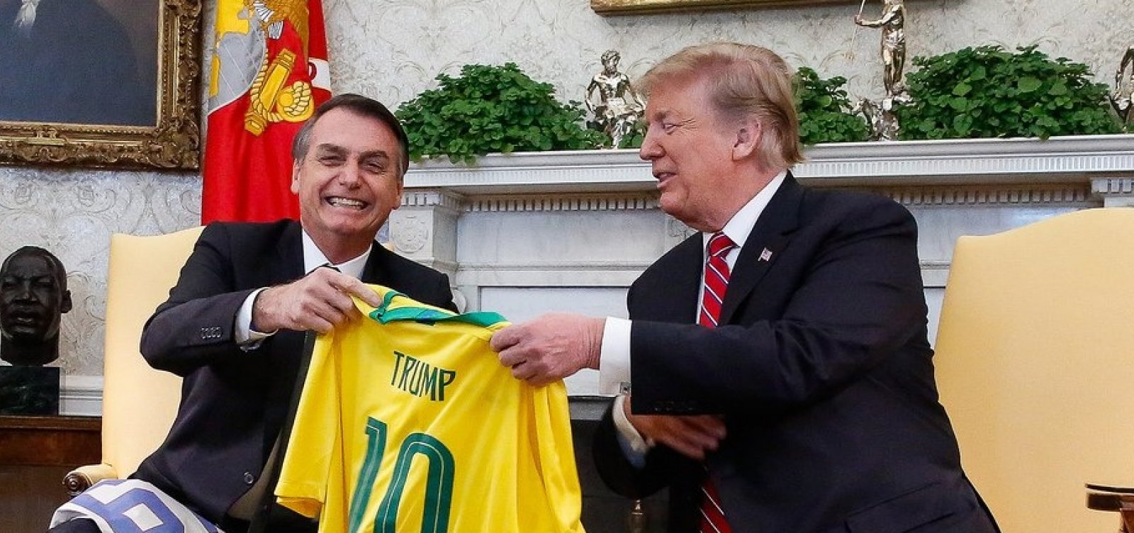 Ao lado de Trump, Bolsonaro diz que vai lutar contra 'politicamente correto'