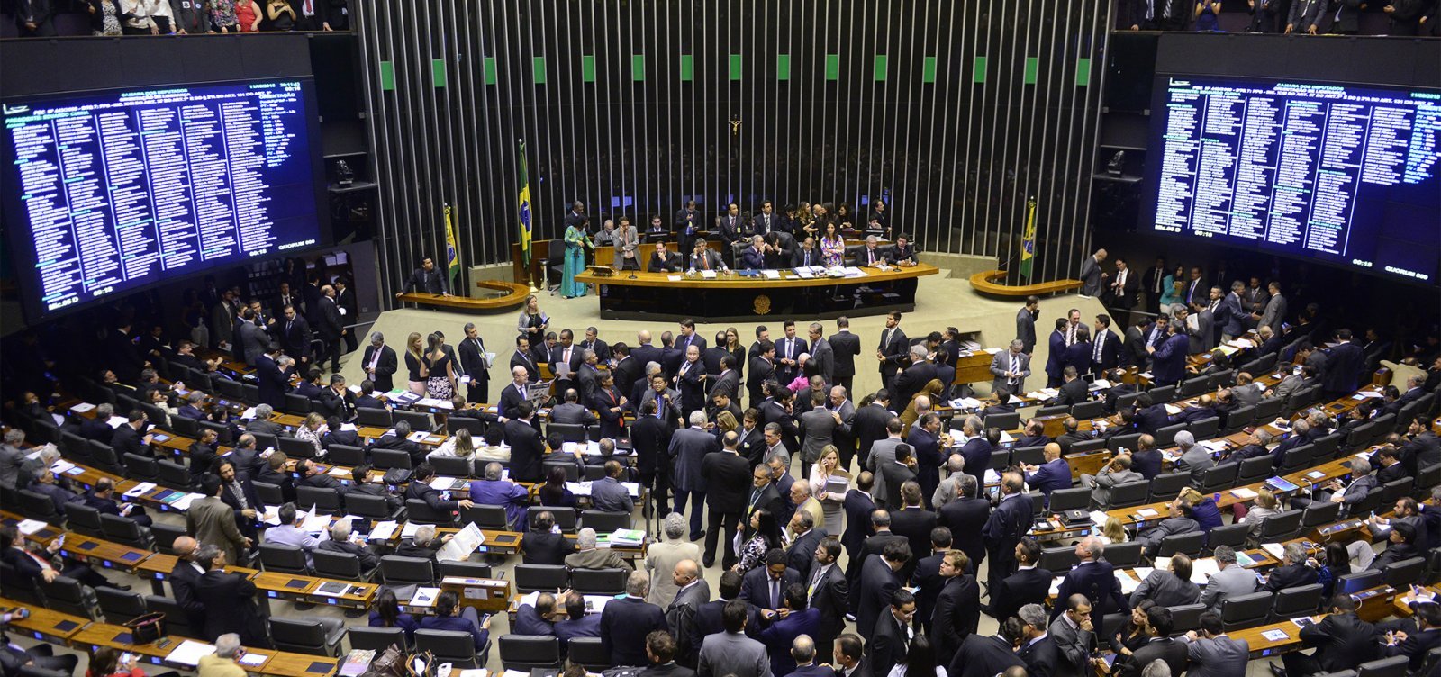 Deputados anunciam frente contrária à reforma da Previdência proposta por Bolsonaro
