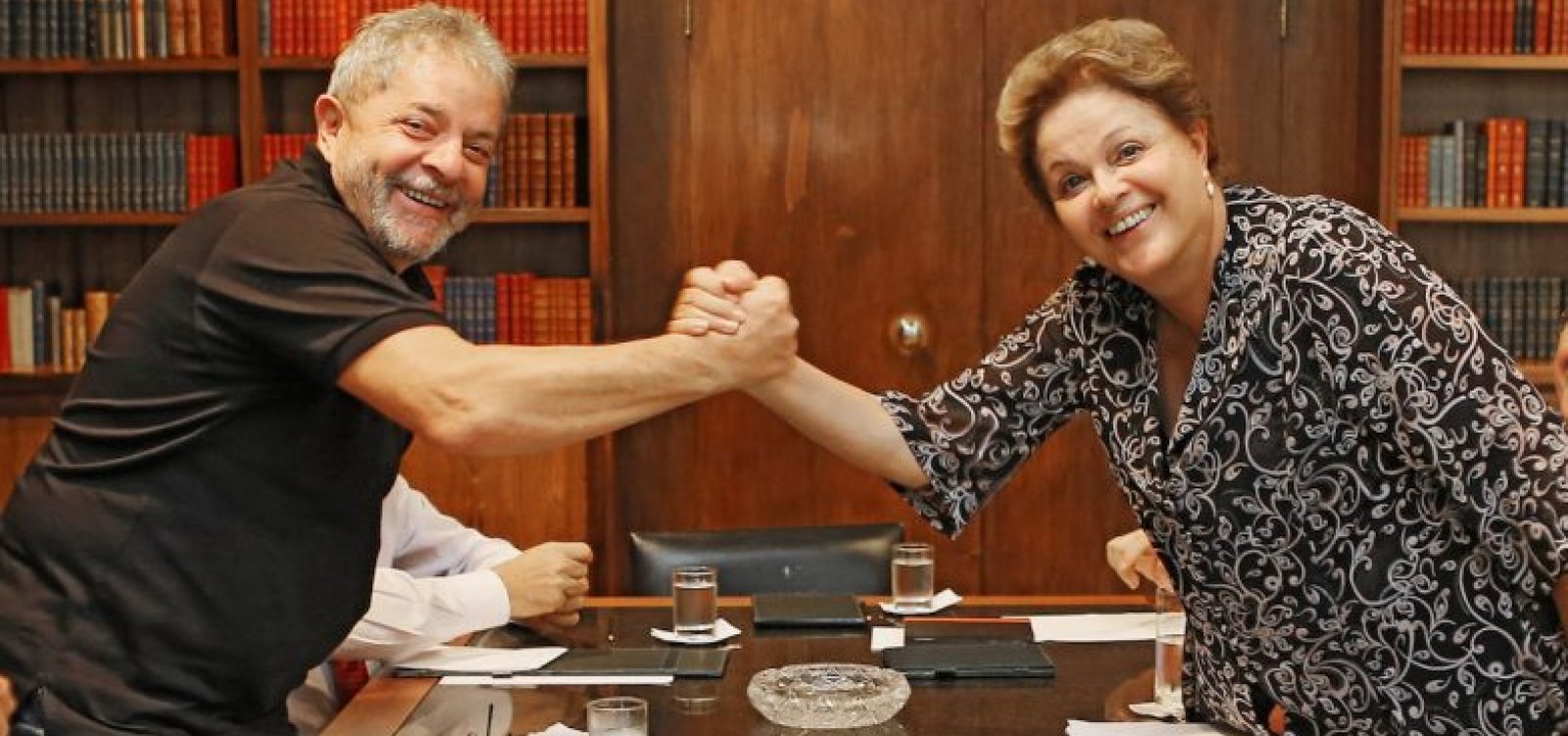 Lula diz que prisão de Temer é 'fora da lei'; Dilma fica perplexa com notícia