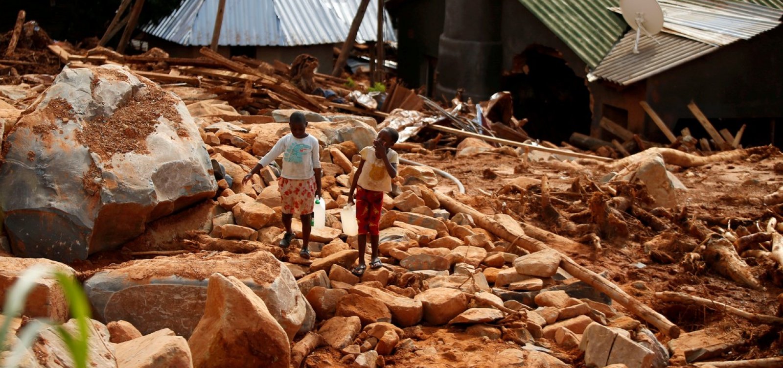 Sobe para 446 o nº de mortos após ciclone em Moçambique