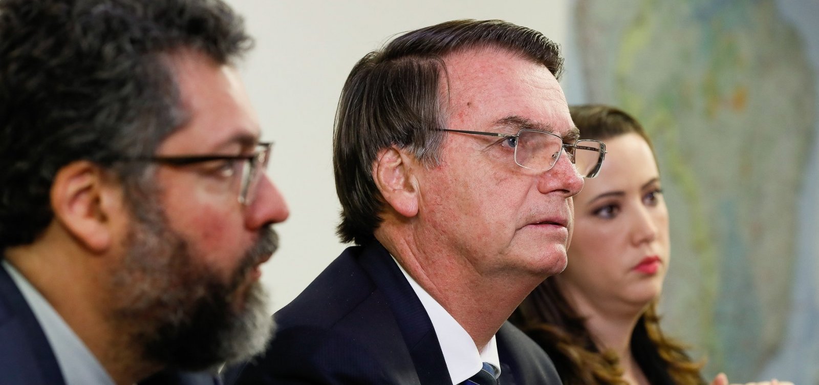Bolsonaro diz que mandou demitir presidente da Embratur após jantar de quase R$ 300 mil 
