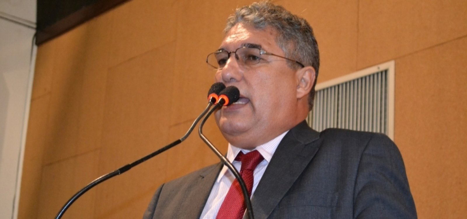 Líder do governo na AL-BA diz que greve de professores estaduais é 'precipitada'