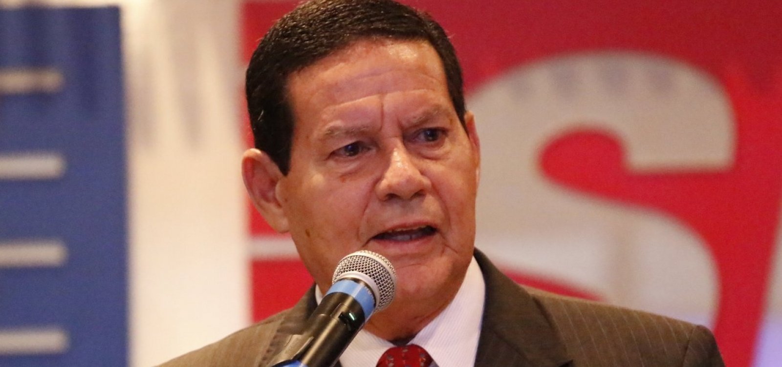 Mourão embarca para os EUA, na primeira viagem ao país como vice-presidente