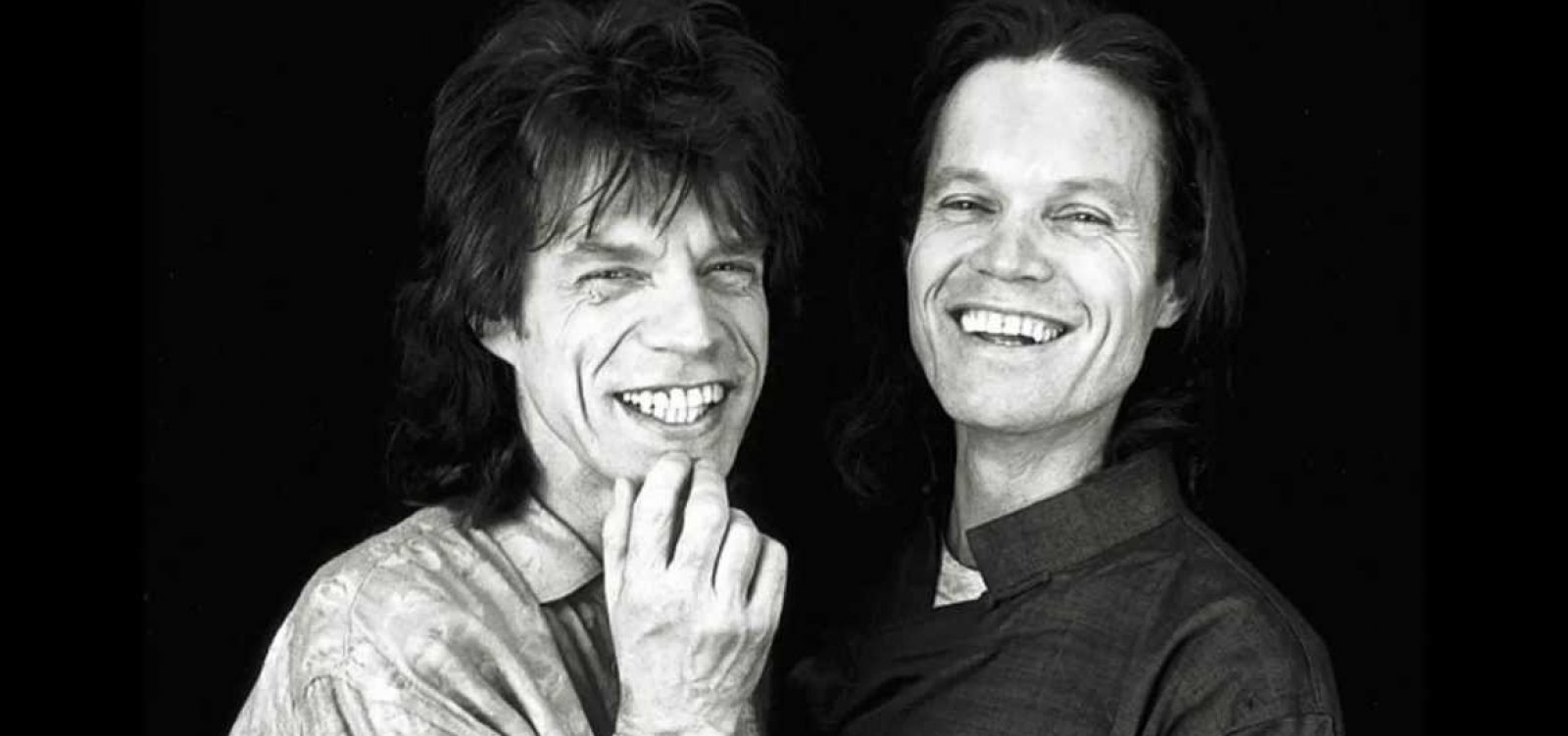 Irmão de Mick Jagger diz que é uma sorte o astro ainda estar vivo após problema cardíaco