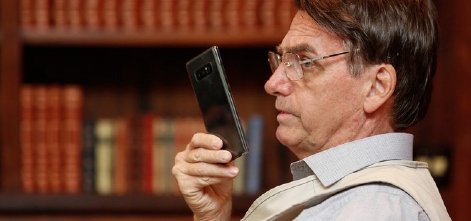 Aprovação a Bolsonaro chega a 62% entre seguidores de rede social