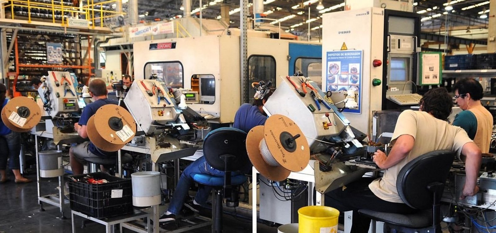 Produção industrial baiana cresce em fevereiro, segundo IBGE