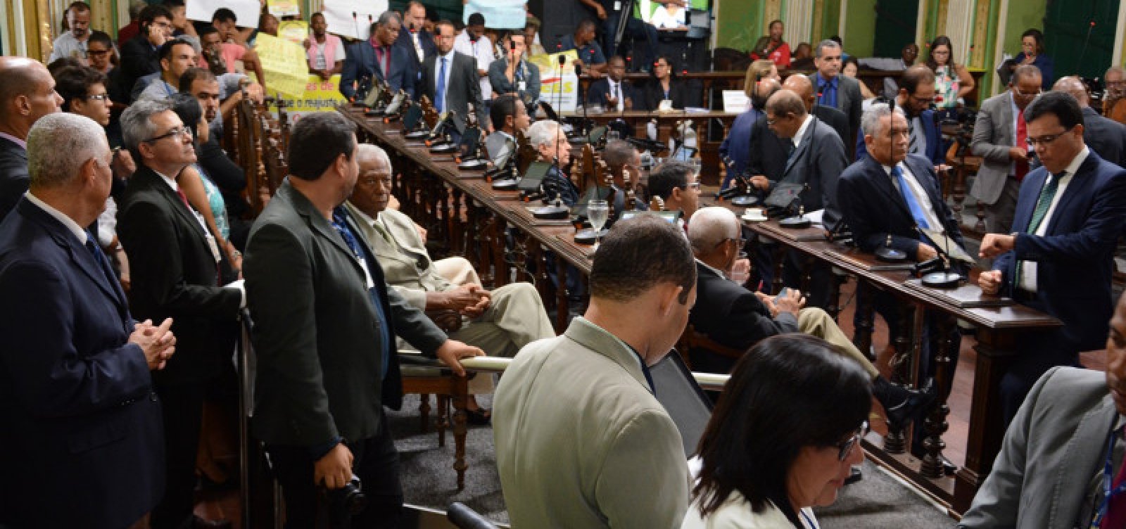 Câmara aprova minirreforma que cria cargos comissionados na prefeitura de Salvador