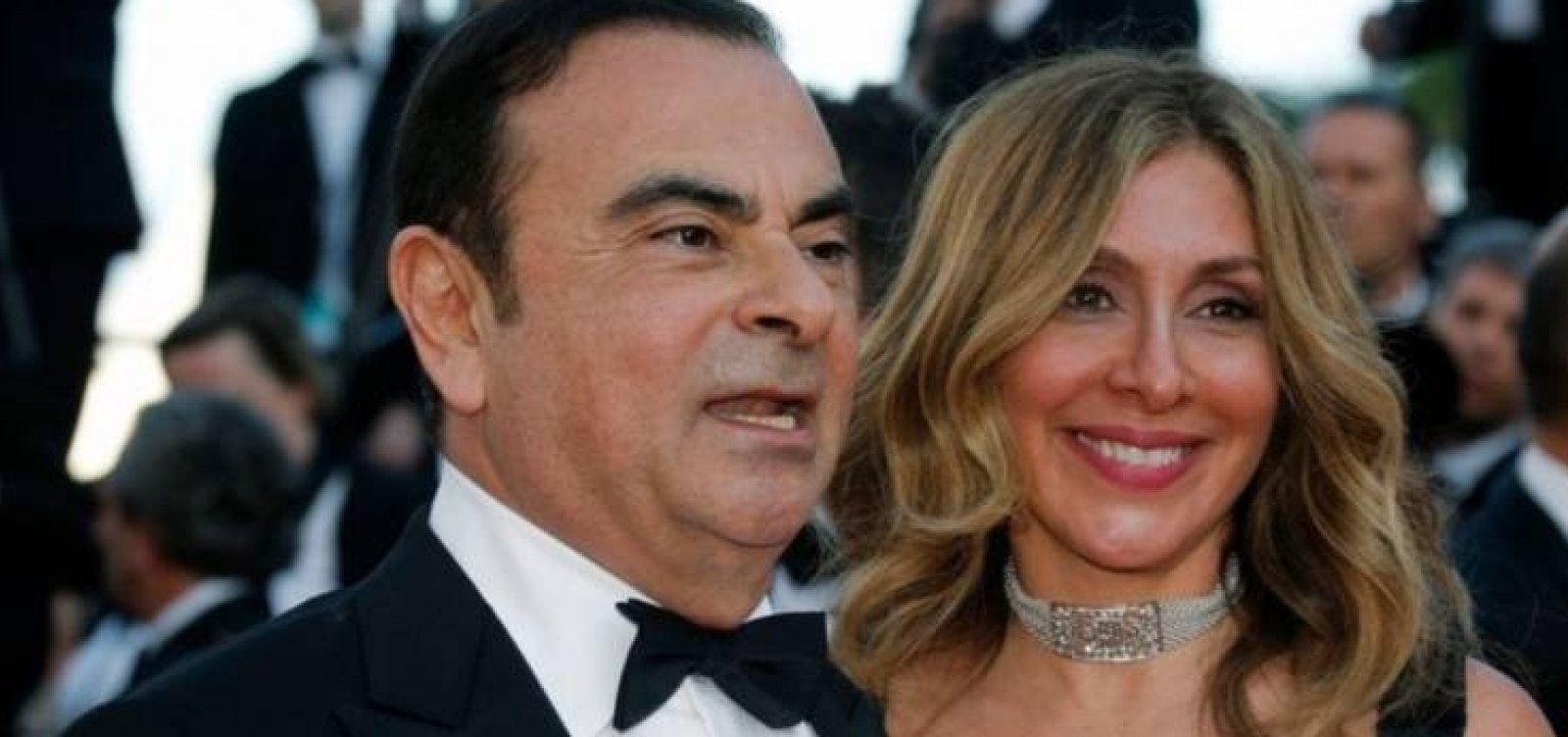 Mulher de Ghosn volta ao Japão para ser ouvida pela Justiça