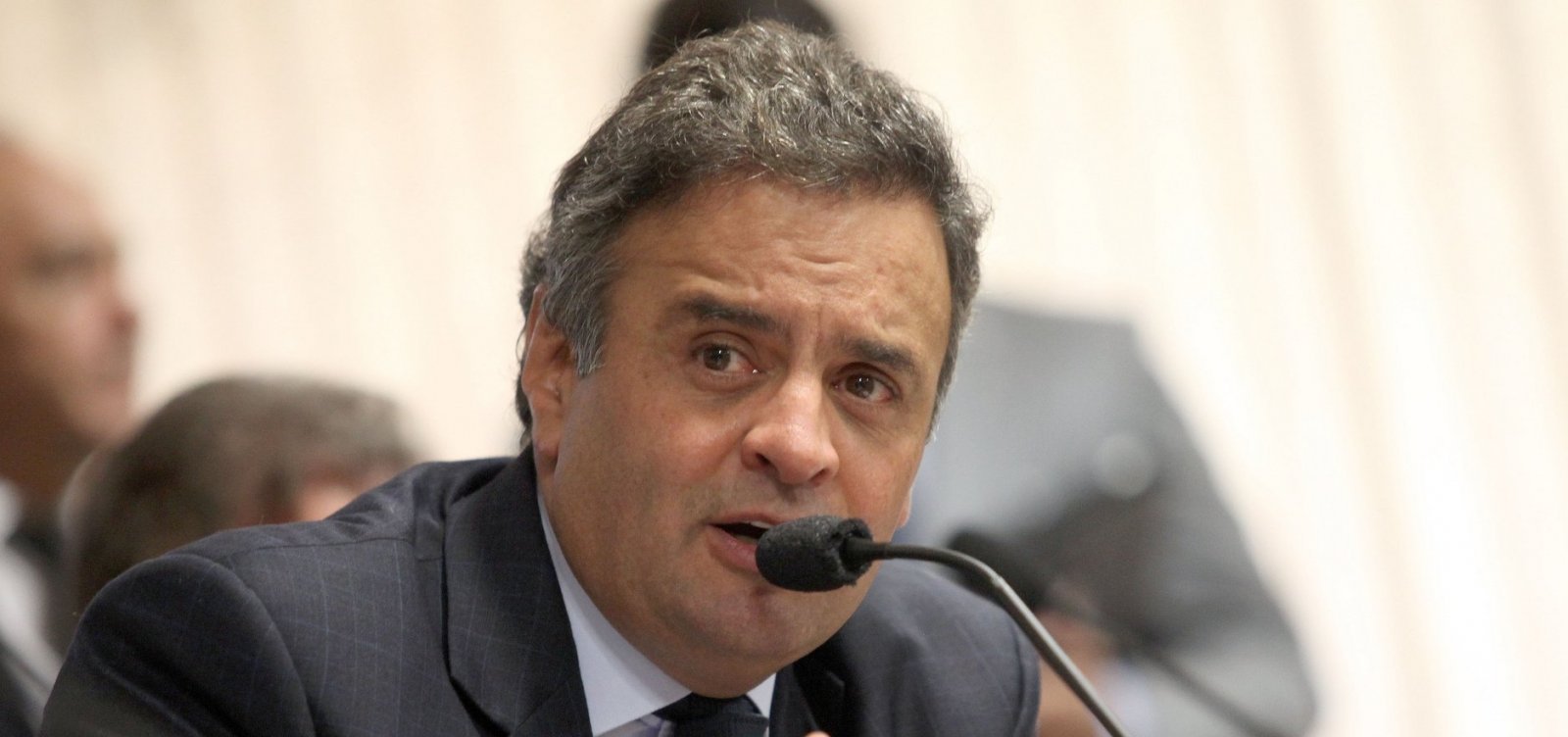 Justiça extingue bloqueio de R$ 11,5 mi de Aécio Neves