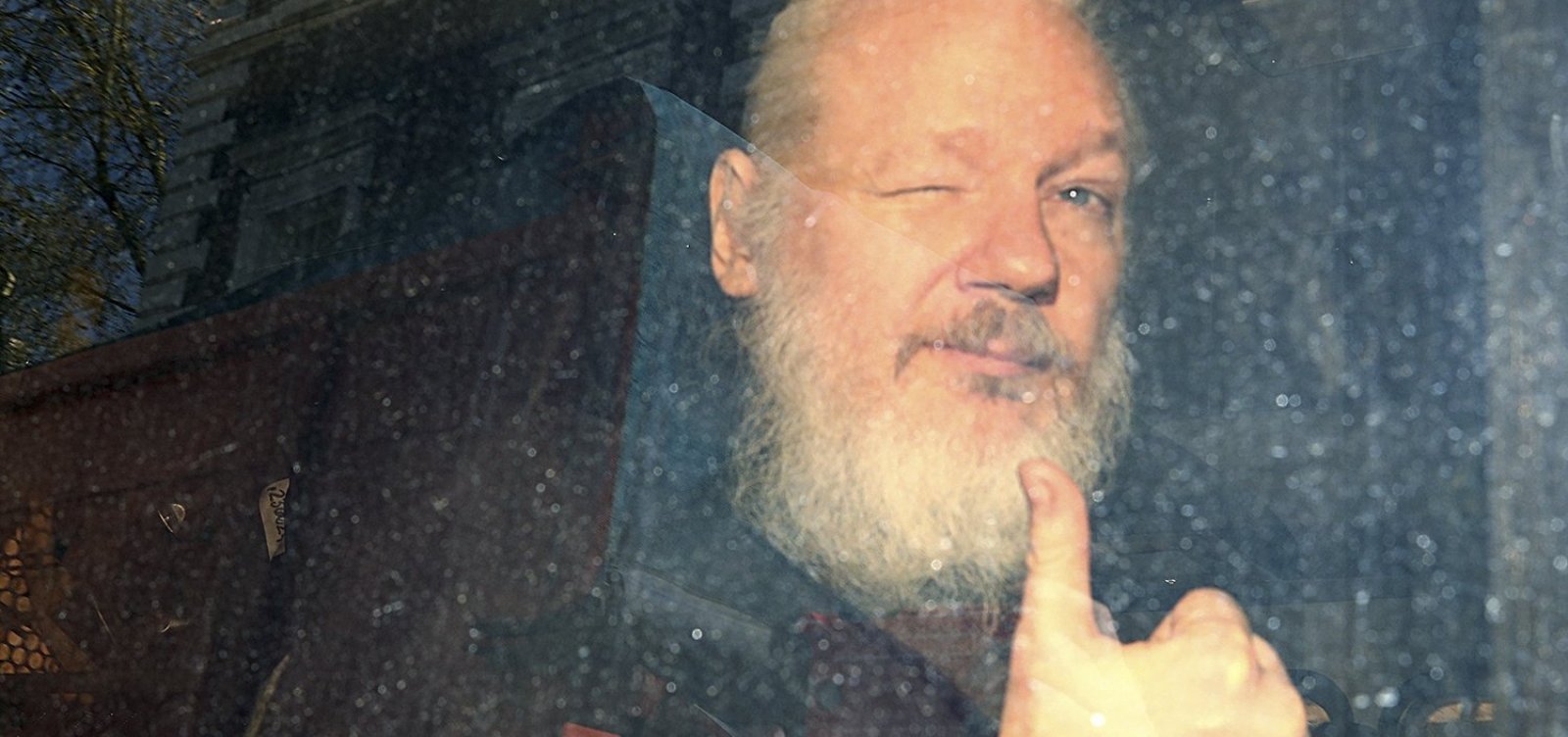 Equador sofre 40 milhões de ciberataques após prisão de Assange