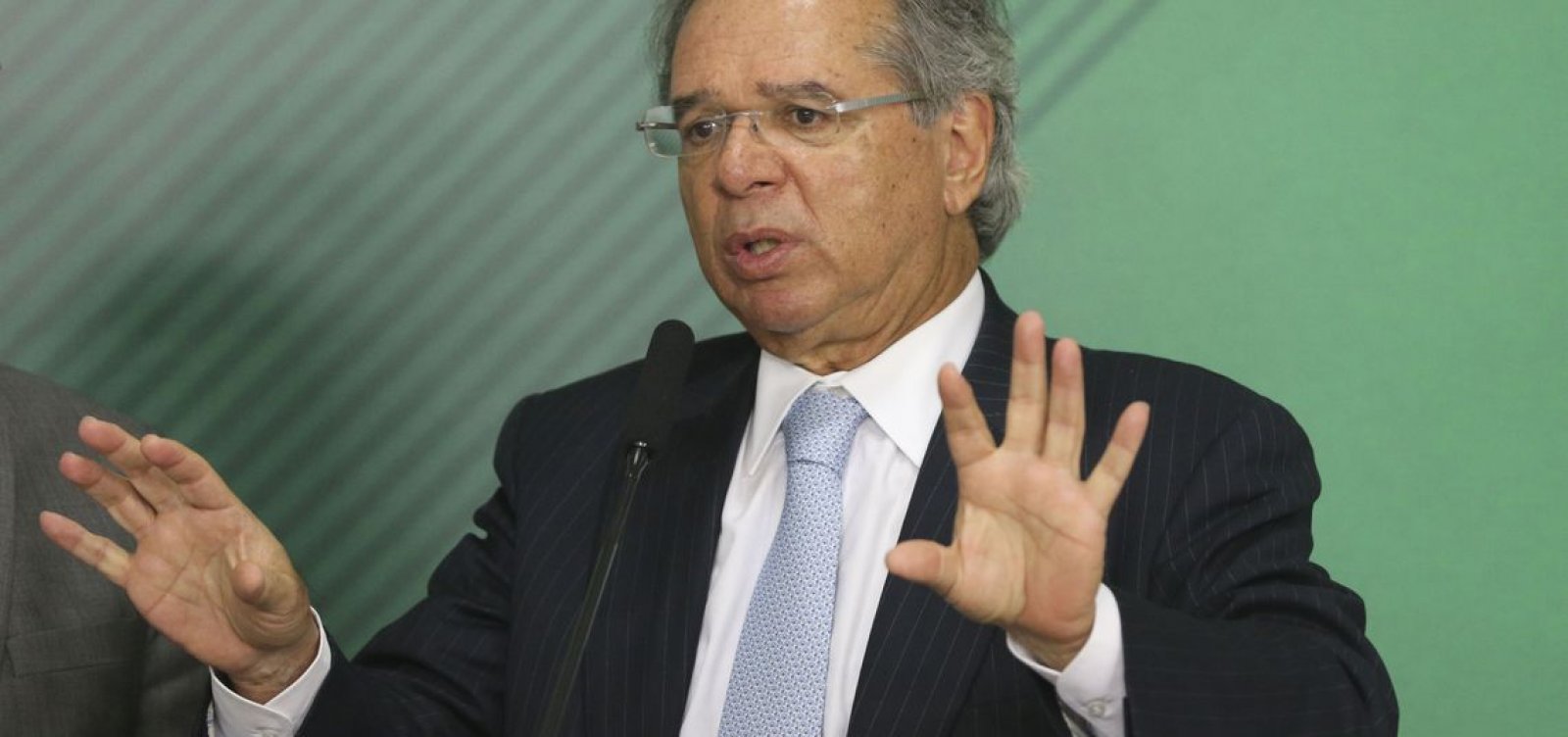 'Inexperiência' e 'pequenos desajustes' impediram votação da Previdência, diz Guedes