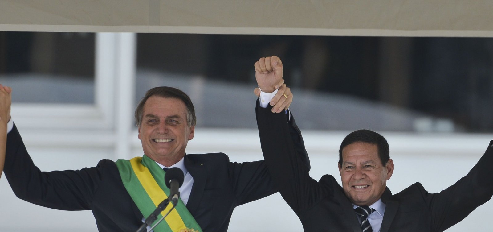 Para núcleo militar, publicação de vídeo foi ação de Bolsonaro contra Mourão