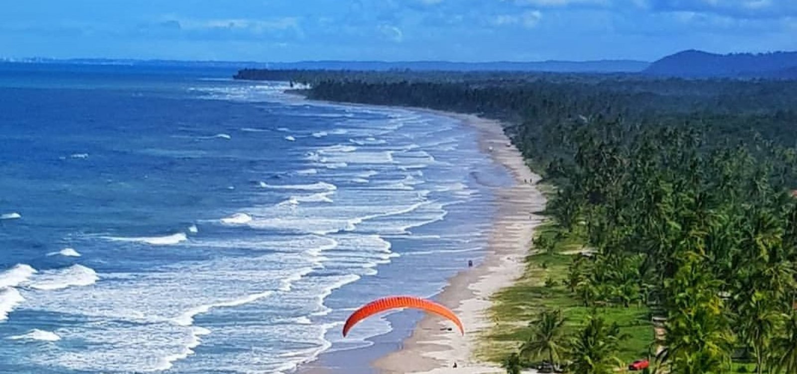 Praia de Pé de Serra: paraíso a perder de vista, entre Ilhéus e Itacaré