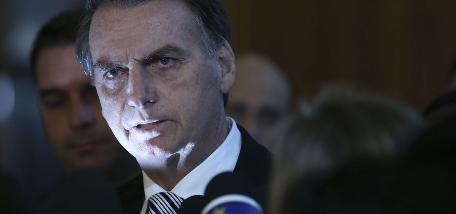 Bolsonaro perde 'voto de confiança' dos mais pobres, aponta Ibope