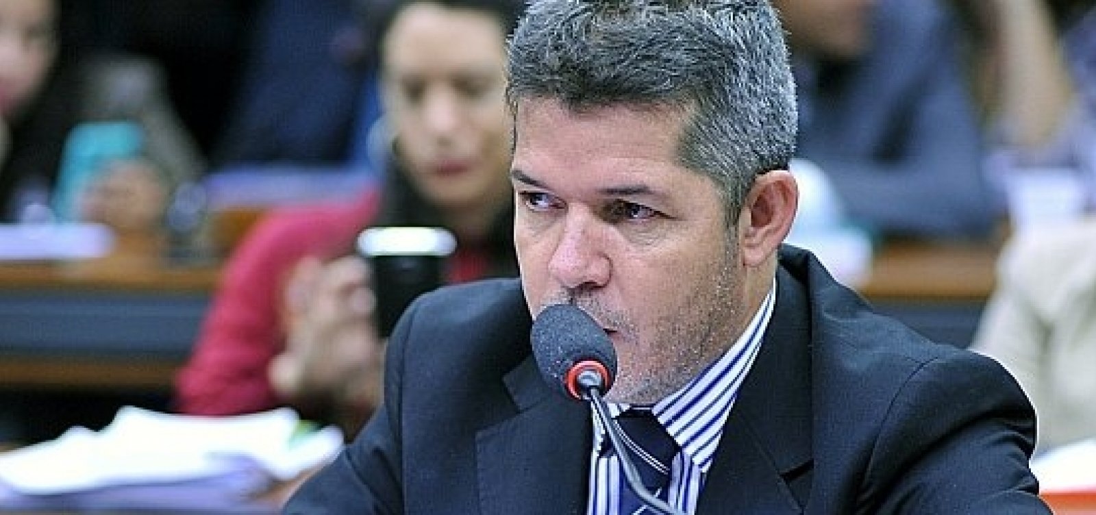 Líder do PSL minimiza buscas da PF em sede do partido: 'Normal'