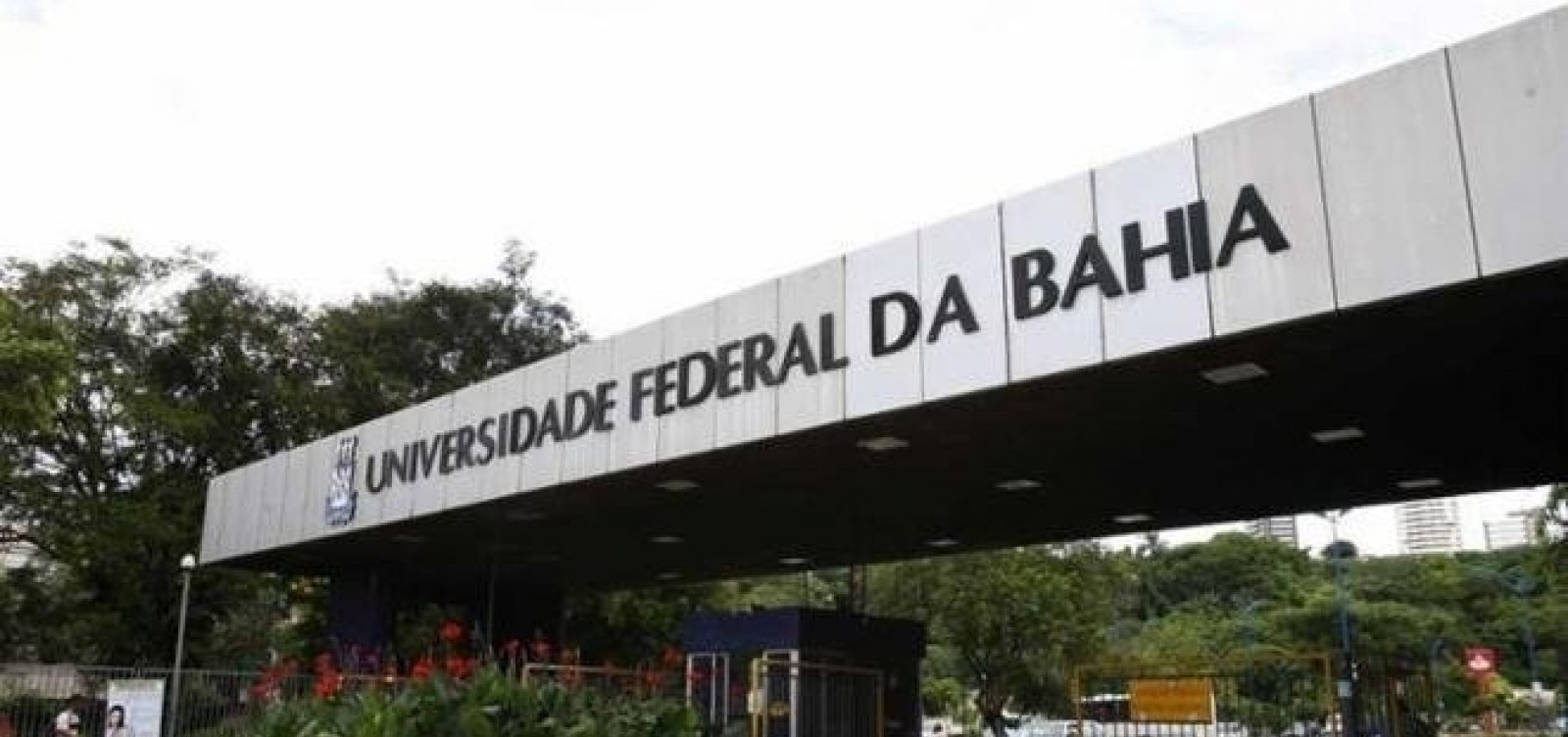 Apub repudia corte de verbas na Ufba pelo MEC: 'É uma chantagem'