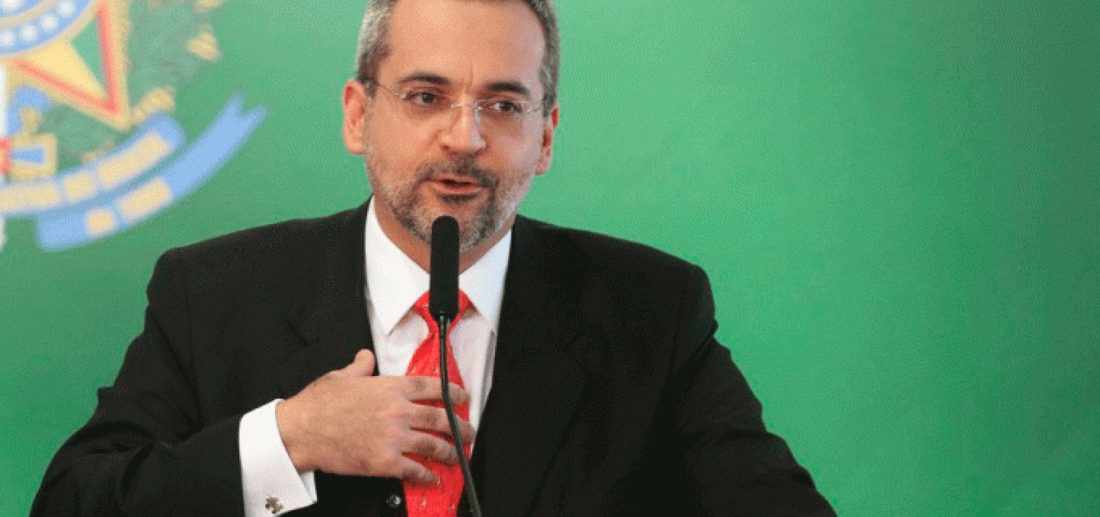 Ministro será convocado à Comissão de Educação para explicar corte no orçamento da Ufba