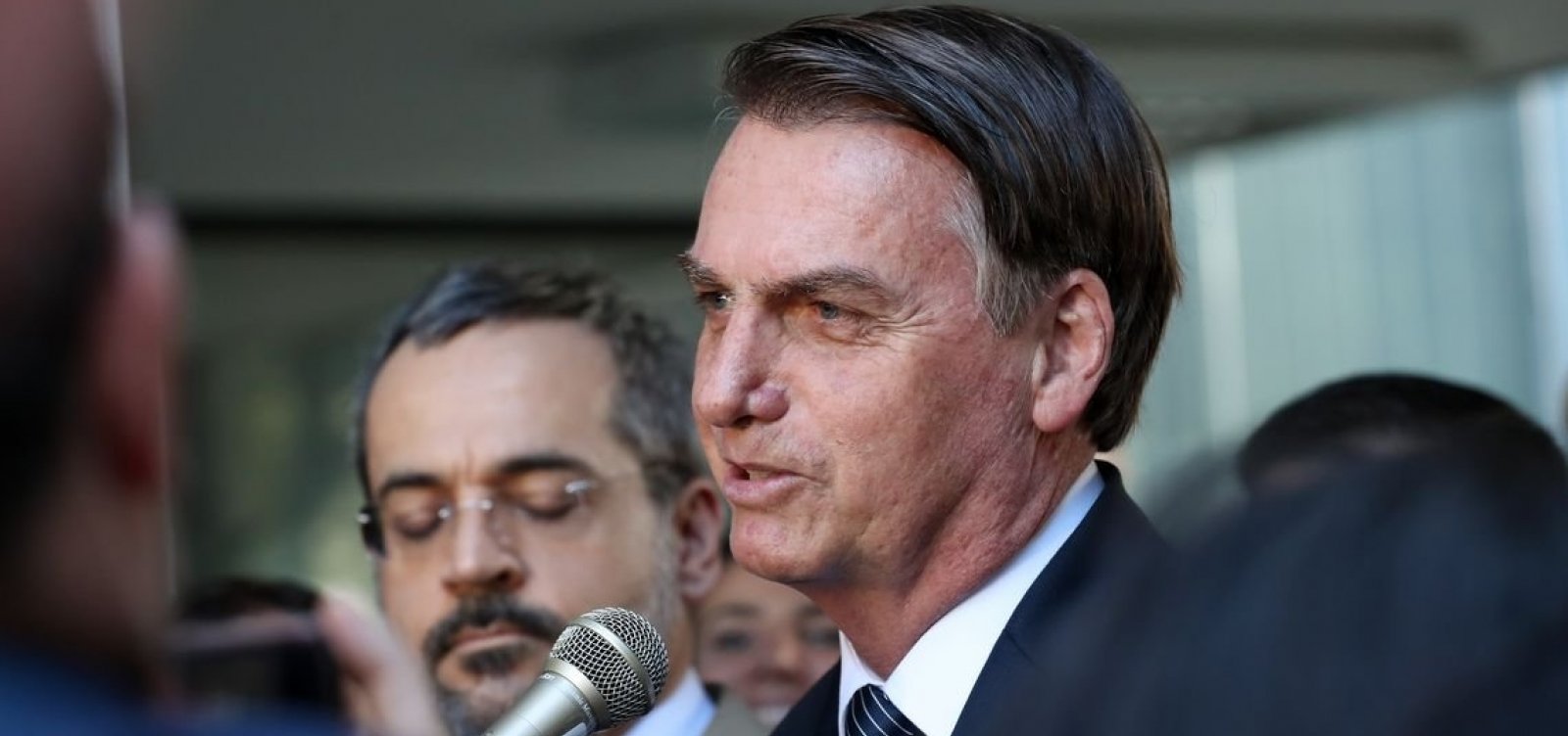 'Vamos até o limite do Itamaraty', diz Bolsonaro sobre Venezuela