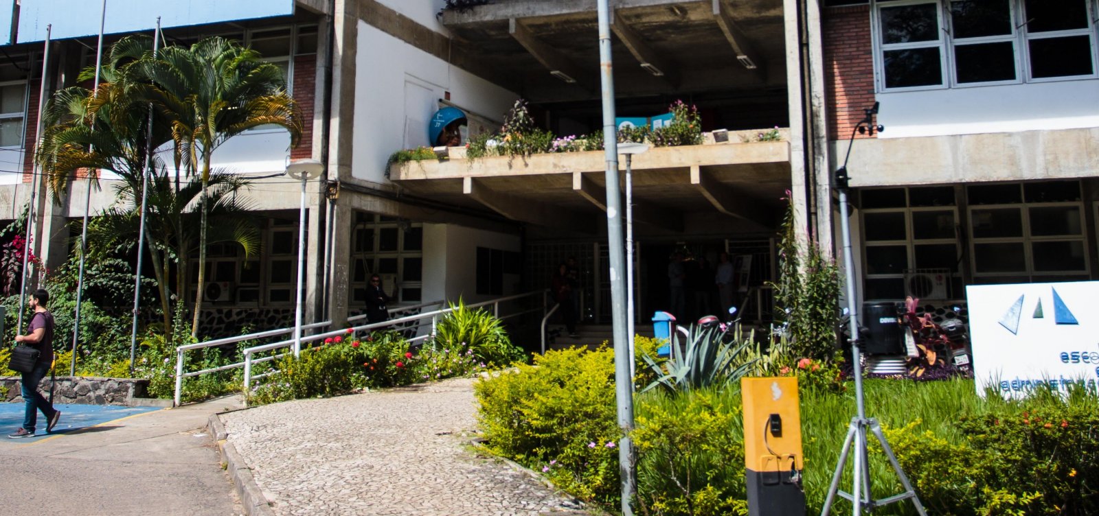 Reitoria esclarece presença de militares em campus da Ufba