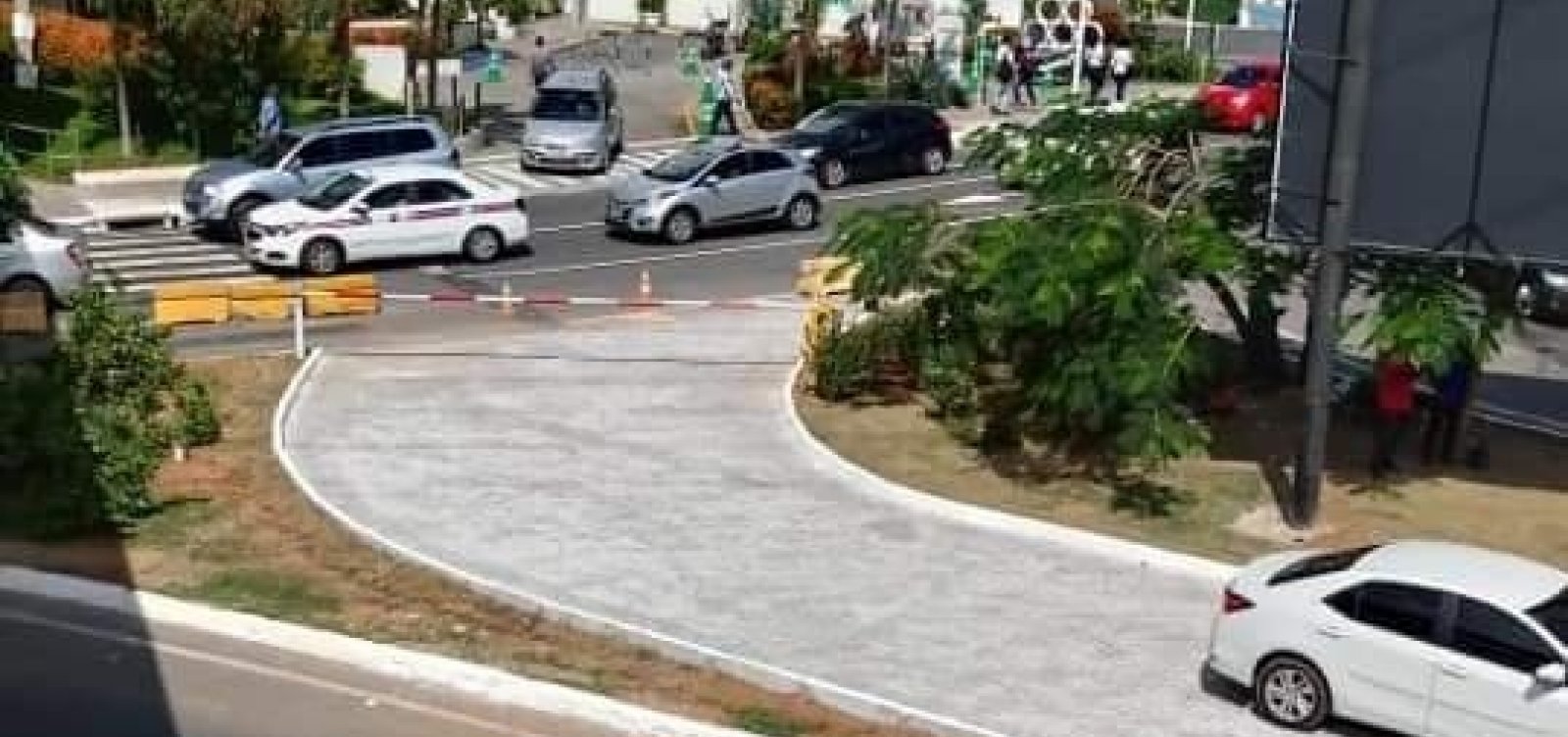 Av. Magalhães Neto ganha novo retorno aos domingos e feriados