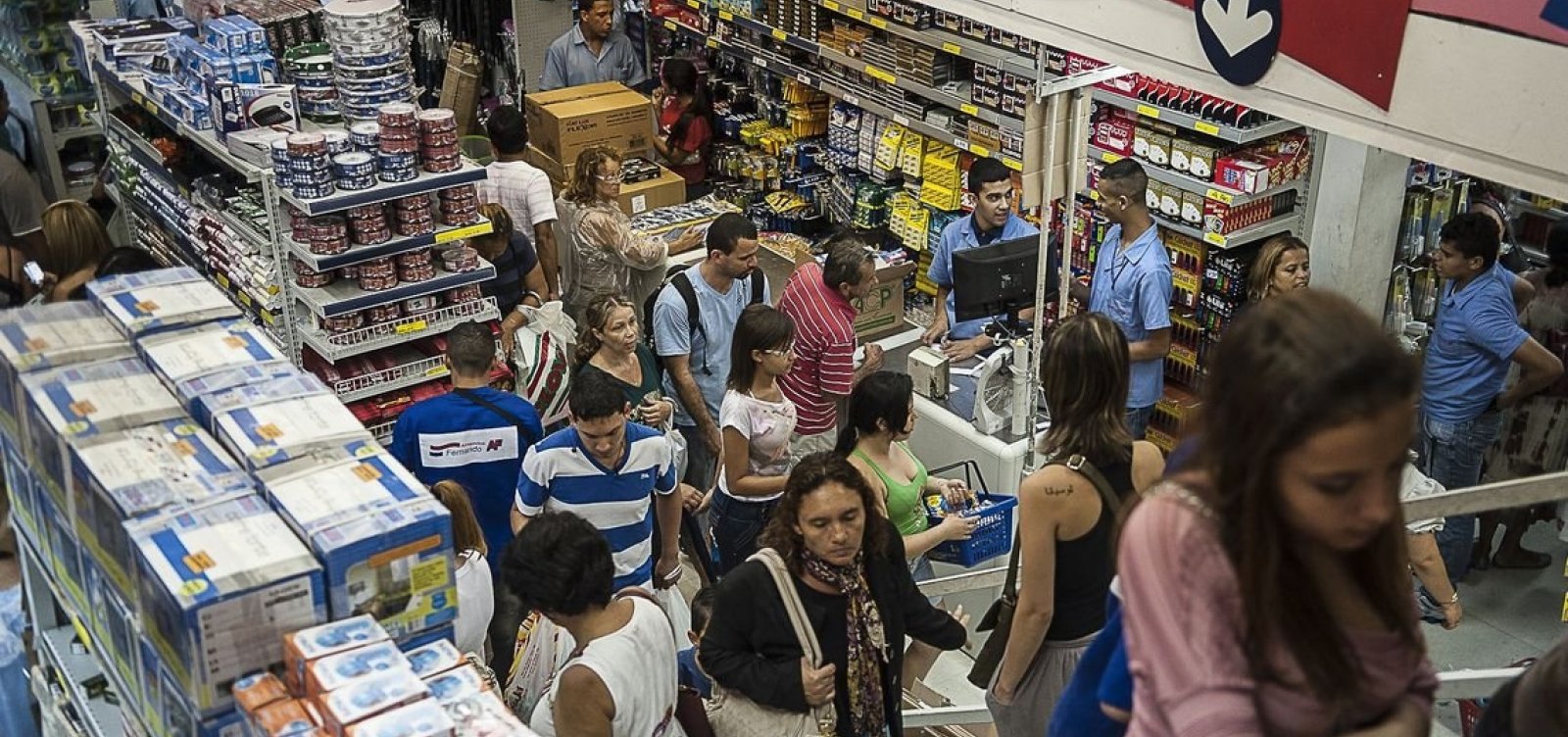 Aumenta o número de famílias brasileiras endividadas no país, diz CNC