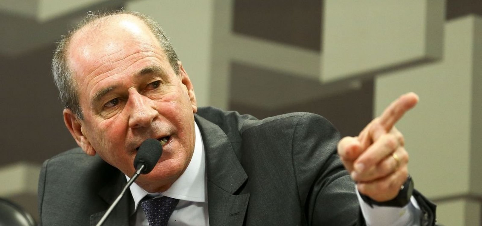 Forças Armadas terão corte de 43% no orçamento