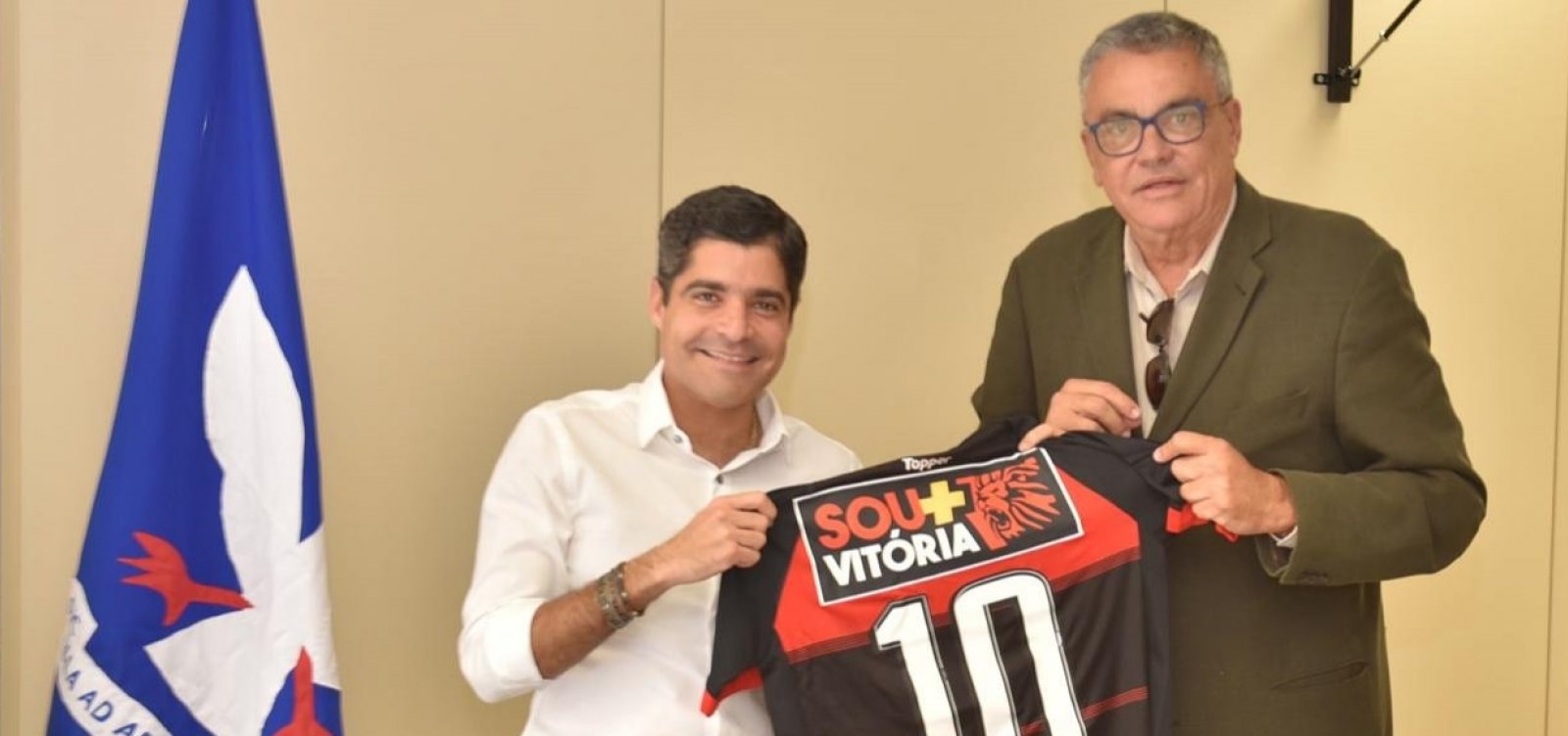 ACM Neto se reúne com Paulo Carneiro e promete atuação para ajudar o Vitória