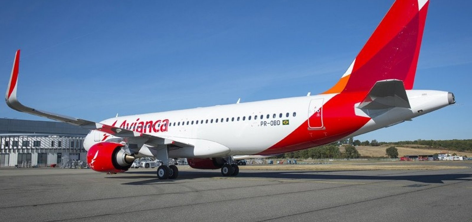 Avianca cancela 422 voos neste fim de semana