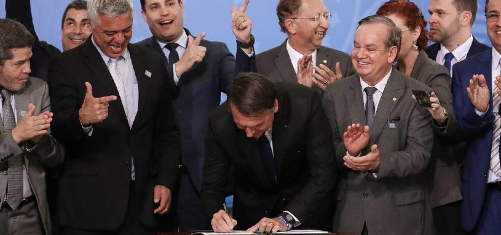 MPF pede suspensão de decreto das armas