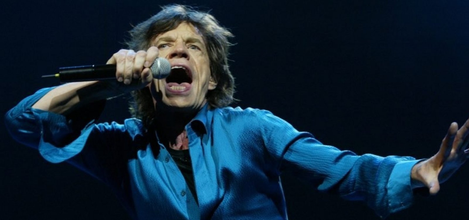 Após cirurgia no coração, Mick Jagger surge dançando em vídeo 
