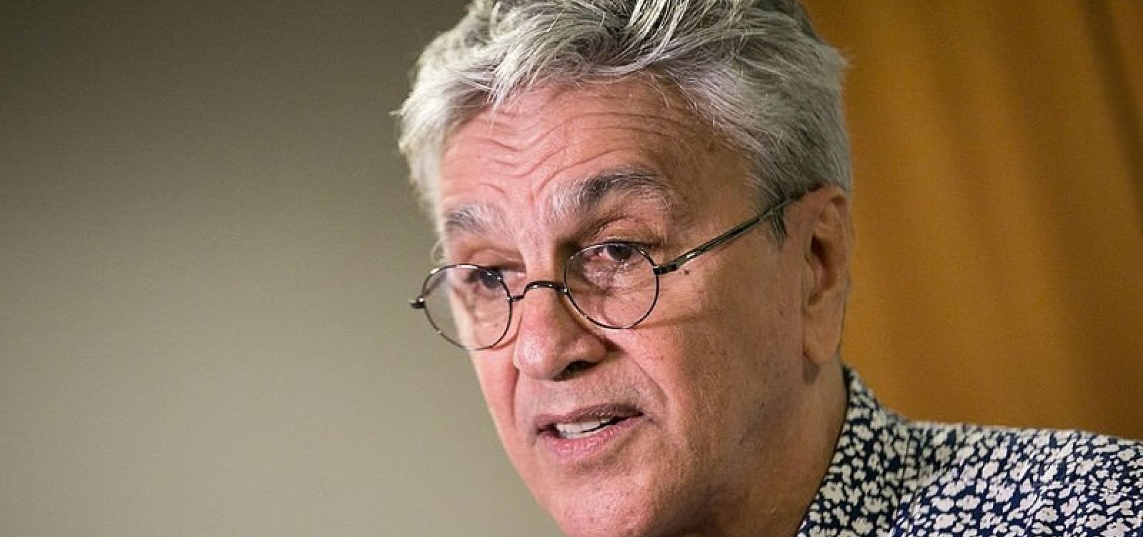 Caetano Veloso é chamado de 'canalha' em queixa-crime de Olavo de Carvalho