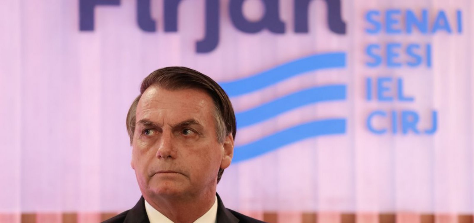 'Se Câmara e Senado têm propostas melhores, que coloquem em votação', diz Bolsonaro sobre Previdência