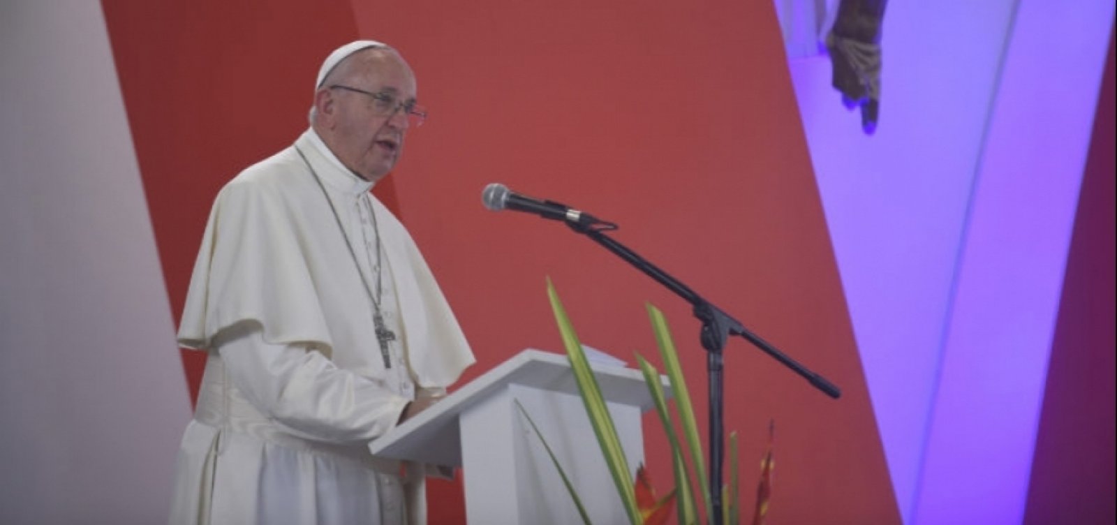 'Já conhecemos um, aquele em Berlim', diz papa sobre muro entre os EUA e o México