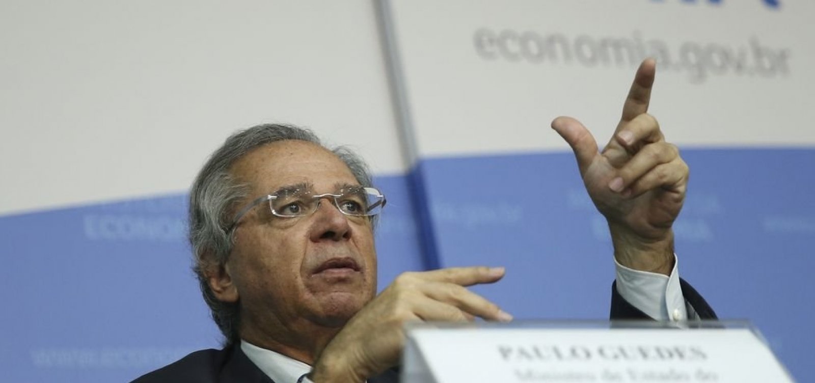 'Já estávamos contando com a economia bastante estagnada', diz Guedes