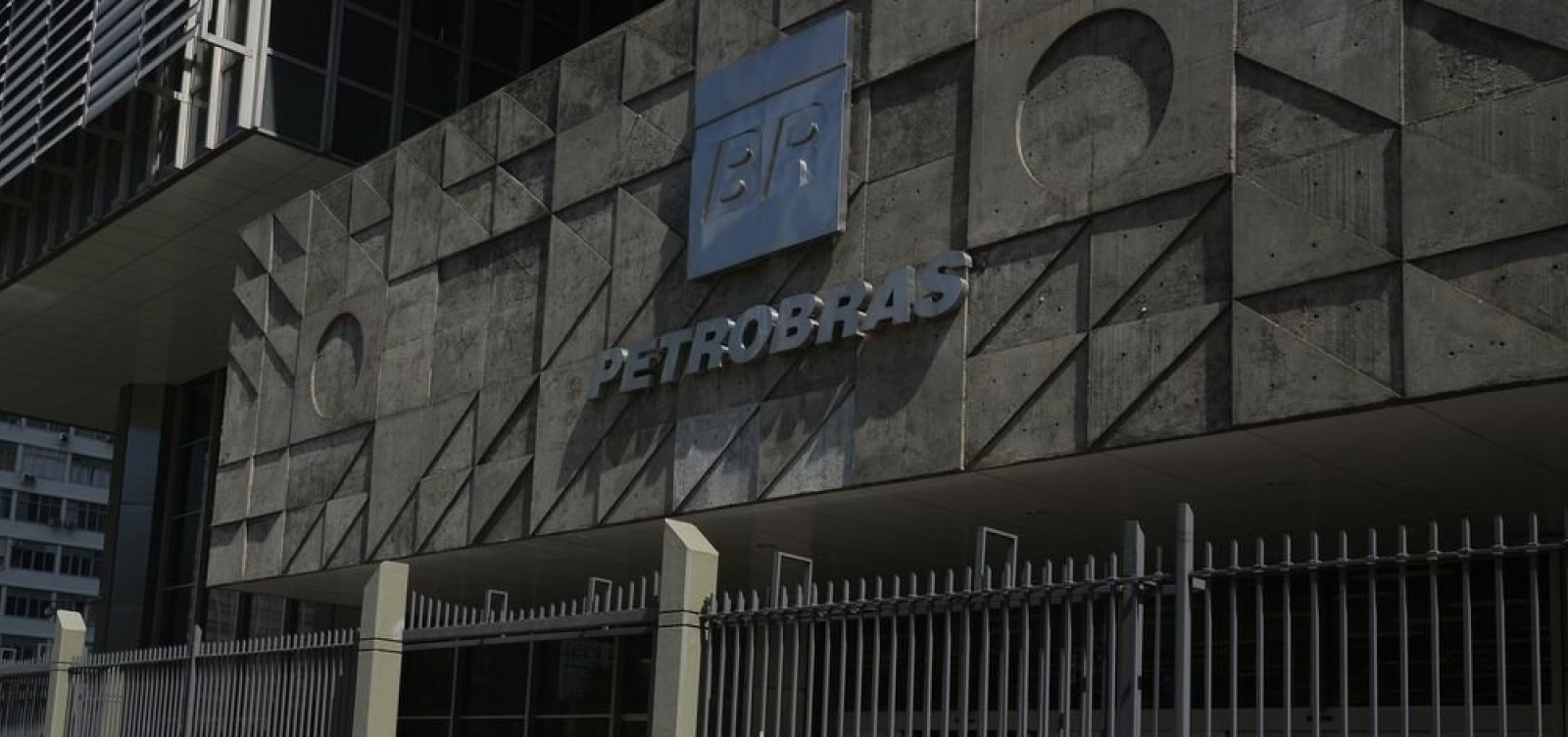 Petrobras extingue prêmio de jornalismo