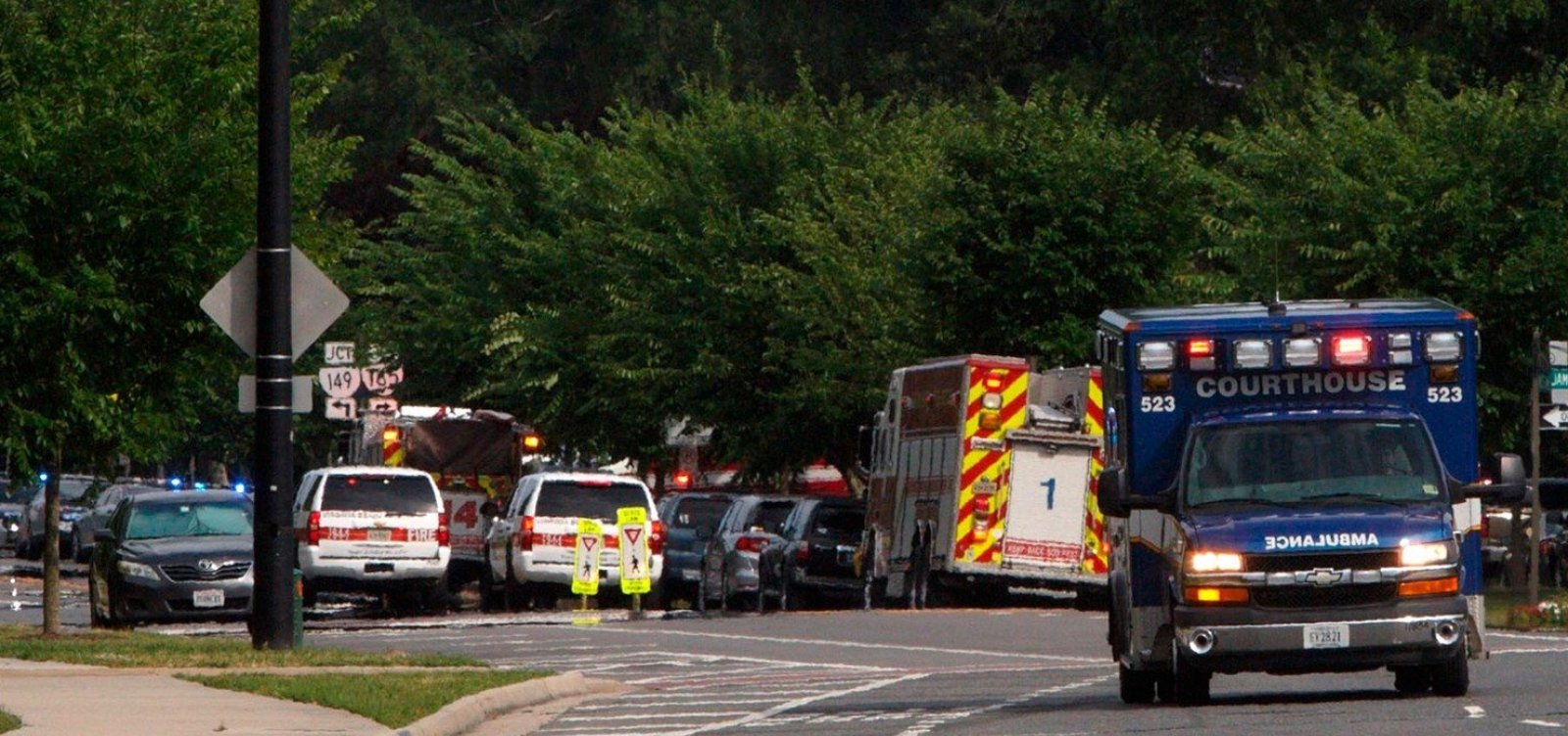 Ataque deixa ao menos 12 mortos nos Estados Unidos
