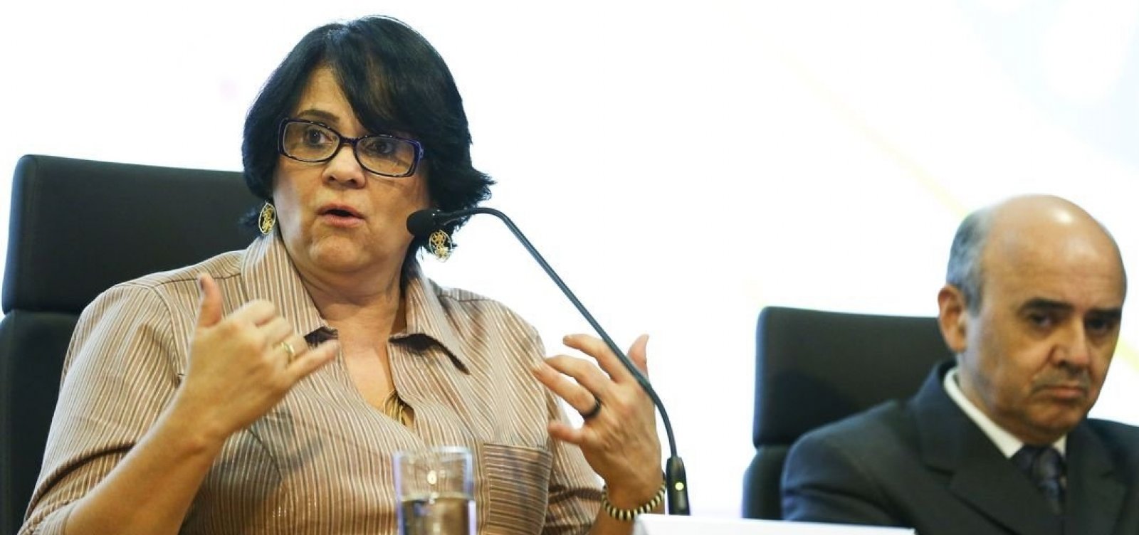 “O método mais eficiente para a não gravidez é a abstinência”, afirma Damares Alves
