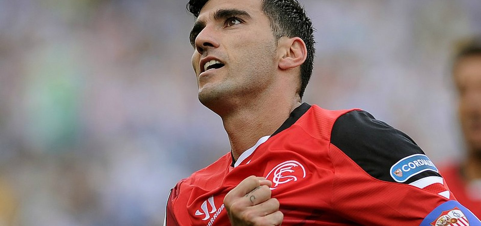 Ex-Arsenal e Real, espanhol Reyes morre em acidente de trânsito