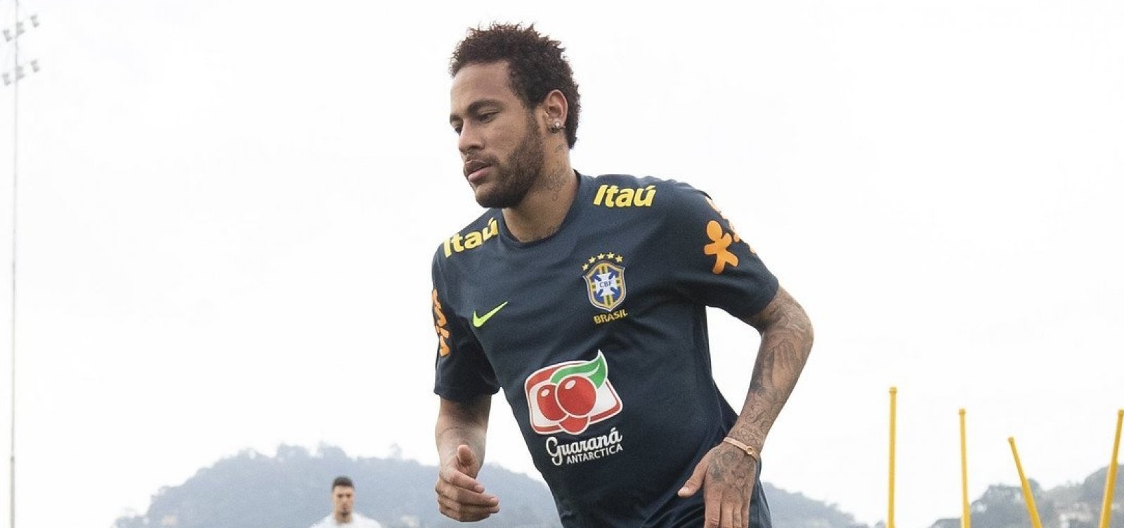 Neymar é acusado de estupro em Paris; BO é registrado em SP