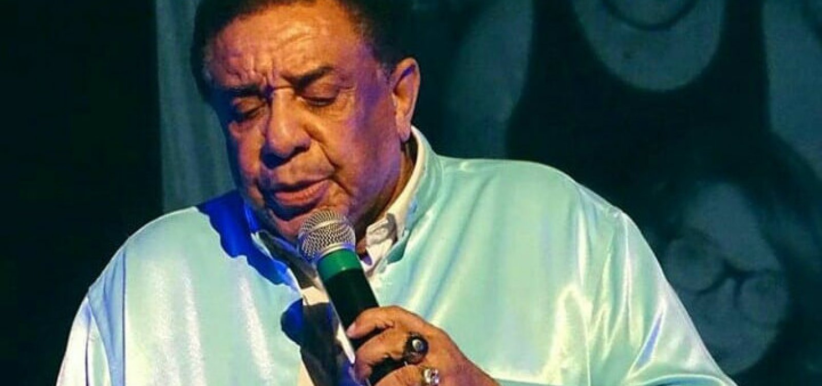 Agnaldo Timóteo apresenta confusão mental e piora da infecção, diz hospital