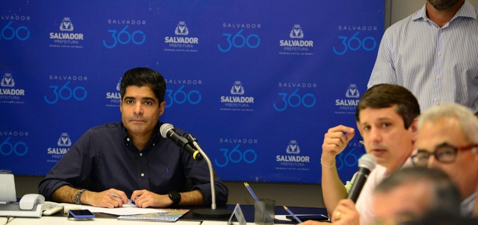 Zona Azul passa a aceitar crédito e débito; guardadores terão 'maquininhas'